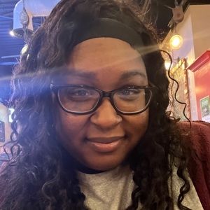 Meet your Posher, Rebecca